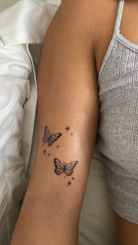 Tato Minimal, Basic Tattoos, Small Girly Tattoos, Tattoos Infinity, Cute Hand Tattoos, Butterfly Tattoos For Women, Petite Tattoos, Tasteful Tattoos, Small Hand Tattoos