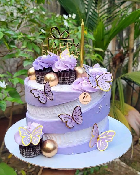 #foodie, #recipes, #cooking, #food inspiration Butterfly Cake Design, Butterfly Theme Cake, Purple Butterfly Cake, Girly Birthday Cakes, Modern Birthday Cakes, Cake Designs For Kids, Purple Cakes Birthday, Decorate A Cake, Butterfly Birthday Cakes