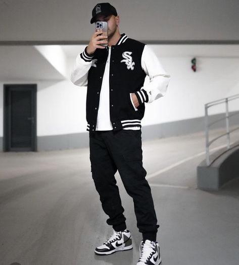 Gang Outfits Men, Mens Varsity Jacket Outfit, Baseball Jacket Outfit Men, Jersey Jacket Outfit, Varsity Jacket Outfit Mens, Varsity Outfit, Men Street Outfit, White Jacket Outfit, Baseball Jacket Outfit