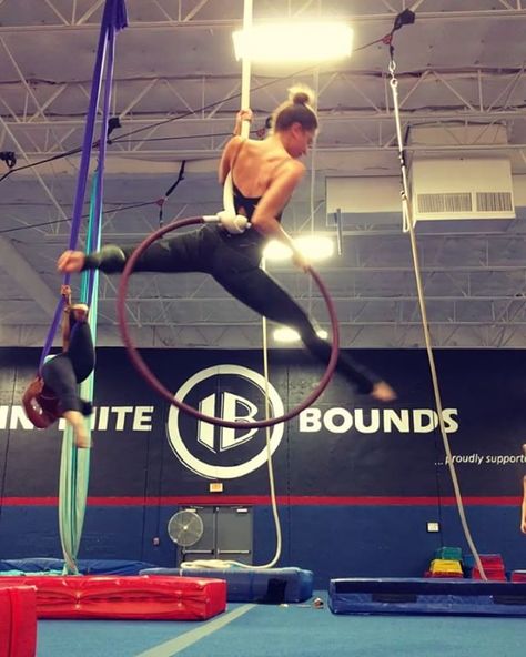 214 Likes, 4 Comments - Brandi Cooling (@branditakesflight) on Instagram: “A little flare move I've been working on for some time! Had my last practice in this space…” Lyra Aerial, Aerial Hoop Lyra, Aerial Silk, Aerial Dance, Aerial Arts, Aerial Hoop, Aerial Silks, Time Photo, Pole Dance