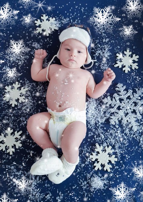 January Baby Monthly Photo Ideas, Winter Baby Photoshoot Ideas At Home, Baby Winter Photoshoot Ideas, January Photoshoot Ideas Baby, January Baby Photoshoot, Baby Winter Photoshoot, January Baby Monthly Picture, Winter Theme Baby Photoshoot, Winter Baby Photoshoot Ideas