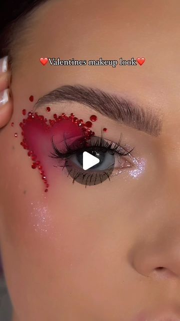 Heart Face Paint, Amy Johnston, Valentines Makeup Looks, Heart Makeup Look, Heart Makeup, Learn Makeup, Valentines Makeup, Makeup Stuff, Heart Face