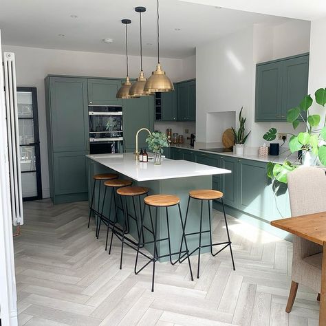 Home is where Penarth is! on Instagram: "Turns out, once you move in, things kinda slow down or stop if you’re us🤪 after working so hard, we decided to play harder over the…" Kitchen Howdens, In Frame Kitchen, Green Shaker Kitchen, Green Kitchen Island, Howdens Kitchens, Frame Kitchen, Minimal Kitchen Design, Sage Green Kitchen, Handleless Kitchen