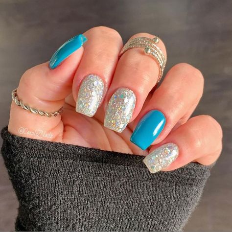 Power Dip Nails Ideas, Glitter Dip Powder Nails, Power Nails, Nail Dipping Powder Colors, Gel Polish Designs, Wednesday Friends, Gel Nail Polish Colors, Glitter Jars, Nail Polish Colors Fall