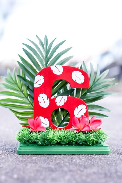 Lilo And Stitch Custom Number. Lilo And Stitch by JRhaeCreations Diy Lilo And Stitch Decor, Diy Stitch Decorations, Lilo And Stitch Decorations, Lilo And Stitch Birthday Party Ideas, Stitch Centerpieces, Fiesta Lilo Y Stitch, Lilo Stitch Birthday Party, Paper Flowers Decoration, Lilo And Stitch Birthday Party