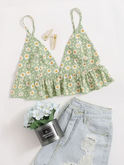 Daisy Floral Ruffle Hem Crop Cami Top for Sale Australia| New Collection Online| SHEIN Australia Diy Clothes Design, Trendy Fashion Tops, Women Tank Tops, Summer Crop Tops, Diy Sewing Clothes, Crop Top Outfits, Cami Crop Top, Floral Ruffle, Girls Fashion Clothes