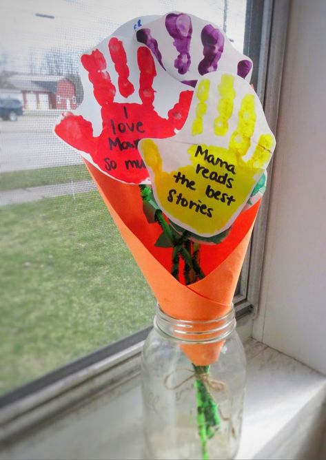 Mother's Day Craft: Handprint Flower Bouquet Handprint Flower Bouquet, Handprint Bouquet, Handprint Flower, Craft Paper Flowers, Mothers Day Crafts Preschool, Bucket Crafts, Hand Print Flowers, Flower Vase Crafts, Craft Handprint