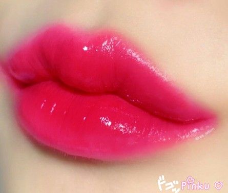 Purple Hair Tips, Fuschia Lipstick, Hot Pink Lipstick, Magenta Lip, Lipstick Ideas, Neon Lipstick, Lips Aesthetic, Fuchsia Lipstick, Bright Pink Lips