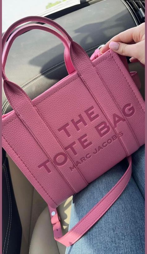 Luxury Bags Collection, Handbag Essentials, Marc Jacobs Tote, Girly Bags, Luxury Purses, Fancy Bags, Pretty Bags, The Tote Bag, Cute Purses