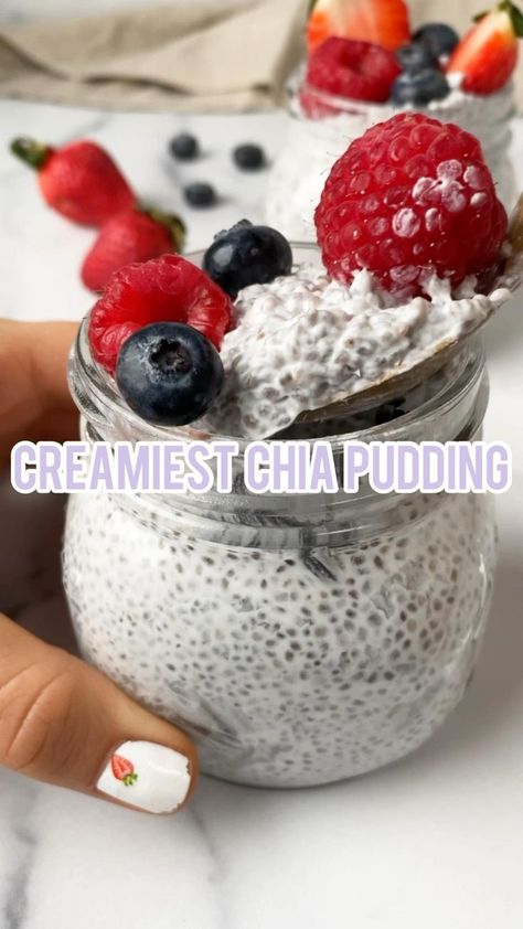 Creamy Chia Pudding, Creamy Chia Seed Pudding, Thick Chia Seed Pudding, Coconut Chia Pudding Recipes, Over Night Chia Pudding, Low Carb Clean Eating Recipes, Coconut Milk Chia Pudding, Vegan Chia Pudding, Easy Chia Pudding