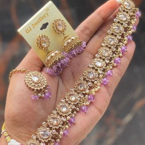 Fashion Buzz (@fashionistass_22) • Instagram photos and videos Indian Ornaments Jewelry, Jwelery Set, Bridal Jewelry Ideas, Desi Jewellery, Desi Jewelry, Punjabi Jewelry, Indian Wedding Jewelry Sets, Kundan Jewellery Set, Indian Bridal Jewelry Sets