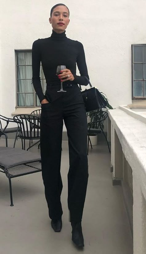 Turtleneck Outfit, Womens Thermal, Neue Outfits, Tops Long Sleeve, All Black Outfit, Roll Neck, Looks Style, Work Attire, Base Layer