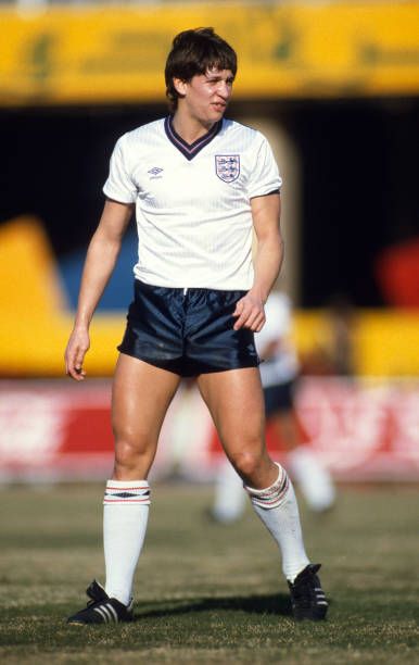 Gary Lineker Pictures and Photos - Getty Images Gary Lineker, Retro Nostalgia, Editorial News, Football Shirts, Getty Images, Photo Image, Stock Photos, Football, Running