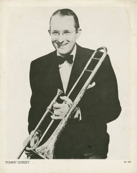 Tommy Dorsey, Popular Bands, Classic Jazz, Jazz Artists, Jazz Guitar, Jazz Musicians, Jazz Blues, I Love Music, Big Band