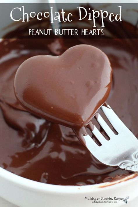 Peanut Butter Hearts, How To Melt Chocolate, Easy Impressive Dessert, Reese's Chocolate, Baking Easy, Chocolate Covered Peanuts, Peanut Butter Candy, Homemade Candy, Walking On Sunshine