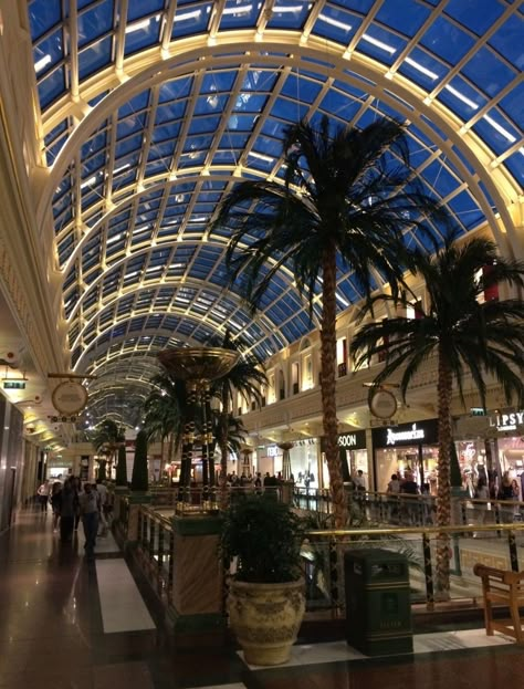 Mall Outside Design, Going To The Mall Aesthetic, Trafford Centre Christmas, Mall Name Ideas, Outdoor Mall Aesthetic, Trafford Centre Aesthetic, Malls Aesthetics, Shopping Centre Aesthetic, Shopping Trip Aesthetic