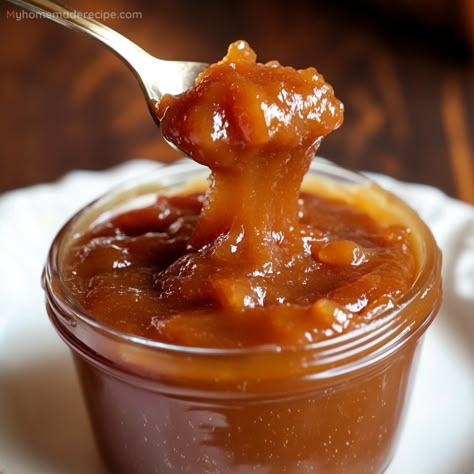 Salted Caramel Apple Butter, Apple Caramel Sauce, Caramel Apple Butter, Caramel Apple Sauce, Fall Recipes Pumpkin, Carrot Spice Cake, Chocolate Oats, Cooked Apples, Unique Desserts