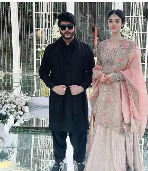 Noor Khan Dresses, Noor Zafar Khan Dresses, Noor Zafar Khan, Noor Khan, Friends Outfits, Tattoo Wrist, Deepika Padukone Style, Pakistani Fancy Dresses, Beautiful Pakistani Dresses