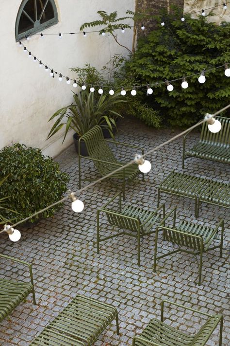 Outdoor Furniture Ideas Backyards, Minimalist Outdoor Furniture, Outdoor Furniture Design, Outdoor Furniture Collections, Street Design, Festoon Lighting, Furniture Collections, Garden Patio Furniture, Furniture Collection