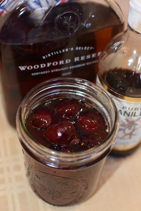 Bourbon Cherries Bourbon Soaked Cherries Recipe, Cherry Breakfast, Breakfast Rice, Bourbon Cherries, Bourbon Recipes, Homemade Liquor, Almond Smoothie, Liquor Recipes, Best Bourbons