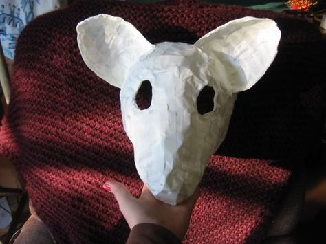 Paper Mache Rat Mask, Roach Costume Diy, Paper Mache Mask Tutorial, Mask Making Craft, Rat Costume Women, Rat Costume Diy, Post Apocalyptic Mask, Rat Mask, Paper Mache Balloon