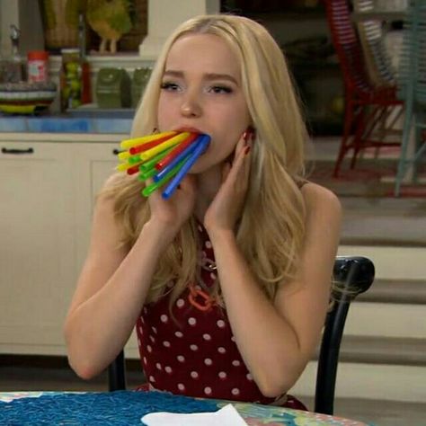 Cameron Dove, Joey Bragg, Pottermore Wand, Liv Rooney, Dove Cameron Style, Descendants 2, Liv And Maddie, Disney Channel Shows, Regina George