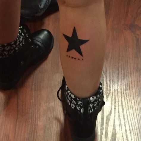 Black Star Tattoo, Musician Tattoo, David Bowie Tattoo, David Tattoo, Bowie Low, Shoe Tattoos, Sigil Tattoo, 3 Tattoo, Star Tattoo