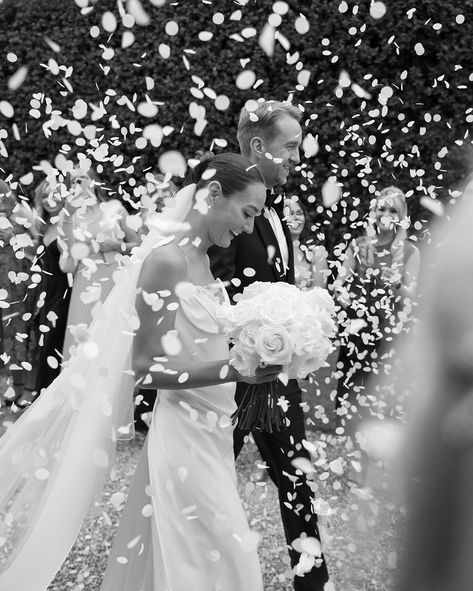 An absolutely incredible day perfectly planned by @inawe_weddings Photo @emmawilder_photography Planner @inawe_weddings Dress @viviennewestwood @brownsbride Mua @gemmapeacemakeup Hair @hairbyjaypinder Venue @findon_place Florals @wizzandwild @sailandpeg . #ukweddingphotographer #lakecomoweddingphotographer #mallorcaweddingphotographer #portugalweddingphotographer #californiaweddingphotographer #londonweddingphotographer #croatiaweddingphotographer #newyorkweddingphotographer #n... Sarah Robinson, Elopement Weddings, Snowy Christmas, Hunter Valley, Nyc Wedding, Best Wedding Photographers, Christmas Photo, Elope Wedding, Beautiful Soul