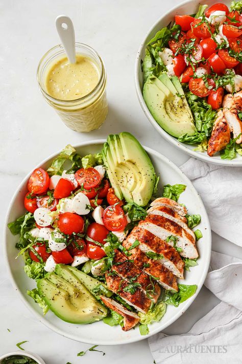 Chicken Caprese Salad with Avocado | Laura Fuentes Low Calorie Caprese Salad, Caprese Salad With Chicken, Office Meal Prep, Caprice Salad, Chicken Caprese Salad, Homemade Balsamic Dressing, High Protein Salads, Power Bowl Recipe, Salad Vegetables