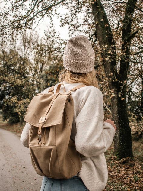 Light Academia Backpack, Beige Backpack, Vegan Backpack, Backpack Beige, Rucksack Style, Sustainable Backpack, Beige Backpacks, Canvas Backpack Women, Woman Character