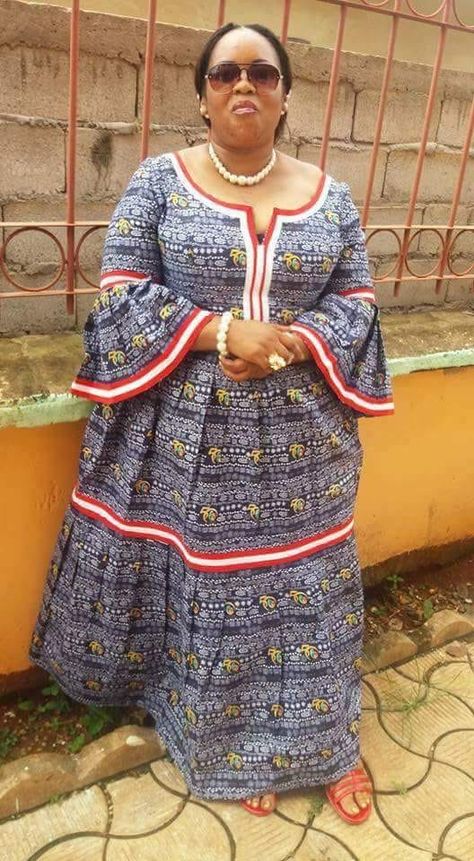 Will change mmmmh.........but definitely  like the dress Beautiful Ankara Styles, Long African Dresses, Ankara Dress Styles, Best African Dresses, African Dresses Modern, African Print Dress Designs, African Maxi Dresses, Ankara Dresses, African Fashion Traditional