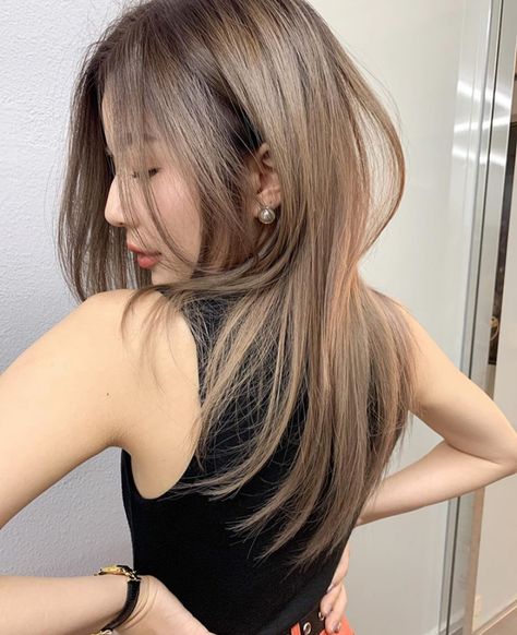 Highlights Korean, Asian Hair Dye, Brown Hair Korean, Hair Color Asian, Korean Hair Color, Ash Hair Color, Brown Hair Dye, Hair Color Streaks, Hair Color Light Brown