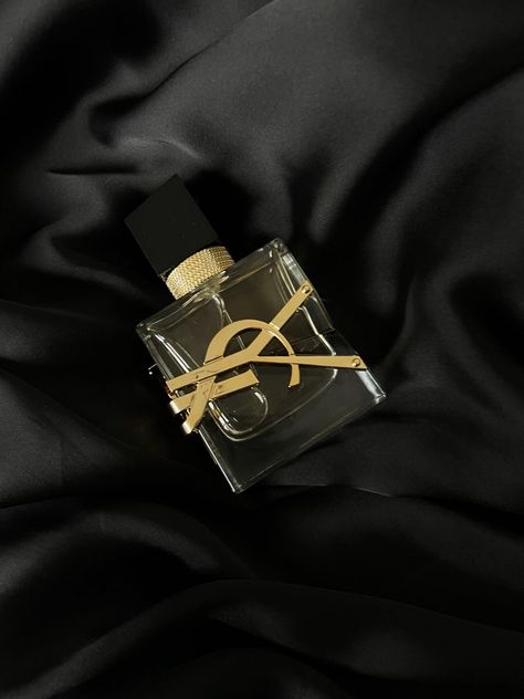 Aesthetic Fragrance, Saint Laurent Aesthetic, Ysl Fragrance, Ysl Aesthetic, Ysl Perfume, Perfume Aesthetic, Black And Gold Aesthetic, Ysl Lipstick, Black Perfume