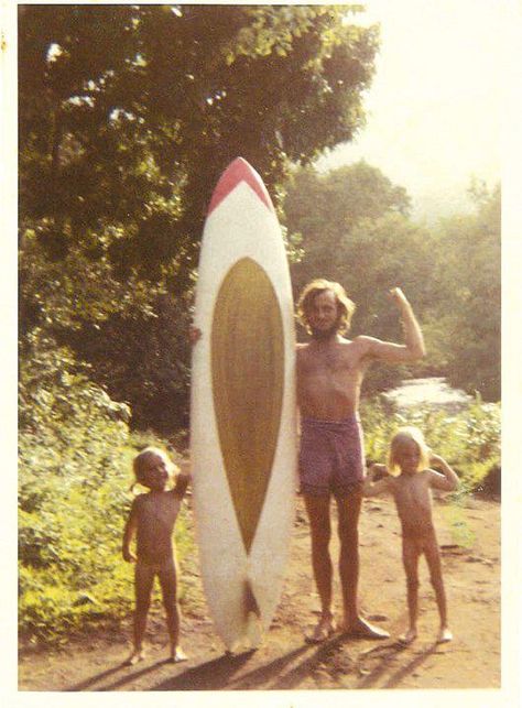 John Griggs with children and surf board. The Brotherhood of Eternal love. Gale was infamous for hollowing out his boards and smuggling drugs into the country with them. Surfer Aesthetic, The Brotherhood, Surf Boards, California Surf, Ventura County, Vintage Surf, Camping Picnic, Photo Lighting, Nature Crafts