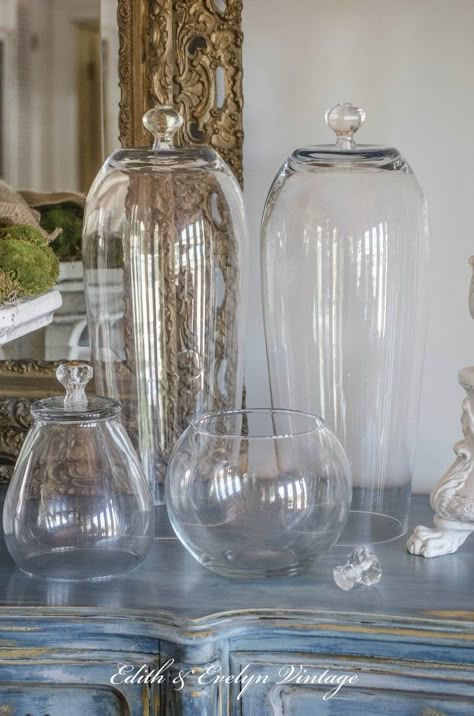 How to Make Your Own Cloche - Cedar Hill Farmhouse Flowers Room Decor, Glass Cloche Decor, Diy Dollar Tree Crafts, Vases Clear, Cloche Decor, Muebles Shabby Chic, Cedar Hill Farmhouse, Mini Vases, Vases For Flowers