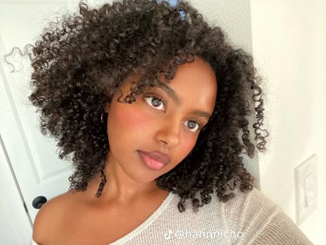 Curly Hair Inspiration, Coily Hair, Afro Hair, Face Card, Curly Girl, Afro Hairstyles, Pretty Makeup, Curly Hairstyles, Natural Hairstyles