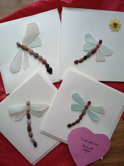 Beach Glass Dragonfly, Sea Glass Dragonfly, Sea Glass Cards Diy, Sea Glass Crafts Diy, Sea Glass Crafts Ideas, Sea Glass Cards, Sea Glass Pictures, Beach Glass Projects, Sea Glass Card