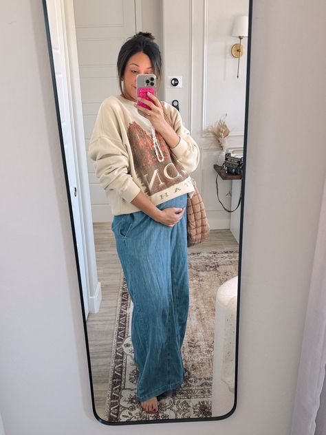 Looking for pregnancy outfit ideas? I've been loving a jumpsuit for a comfy and cute maternity outfit. Adding a trendy oversized sweatshirt makes it perfect for a fall outfit. Tap to shop! Sweatshirt Pregnant Outfit, Comfy Pregnancy Outfits Winter, Outfits Oversized Shirt, Jumpsuit Outfit Winter, Pregnancy Outfit Ideas, Casual Maternity Outfits, Pregnancy Outfit, Winter Maternity Outfits, Cute Maternity