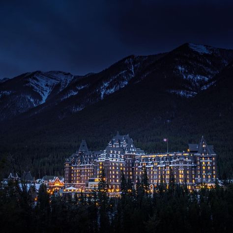 Fairmont Banff Springs on Instagram: “Who's looking forward to a night in Banff? Our historic hotel will reopening its doors as of June 1, 2020!⁣ We’ve missed you all and are…” Fairmont Banff Springs, Fairmont Banff, Fairmont Hotel, Romantic Weekend Getaways, Explore Canada, Romantic Weekend, Banff National Park, Am Pm, Romantic Getaways