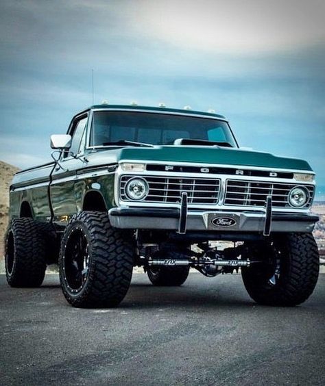 OffRoadNation™ on Instagram: “Ford F-250 Highboy #offroadnation #orn #offroad #ford #f250” Old Truck, On The Side, Pickup Trucks, Tires, Ford, Trucks, Road, Green