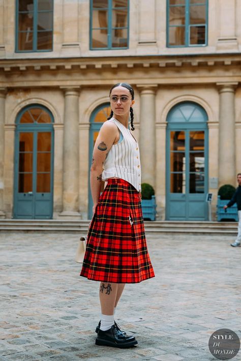 Ella Emhoff, 2023 Street Style, Camille Charriere, Fashion Show Backstage, 2020 Street Style, Reportage Photography, Anna Dello Russo, Street Snap, Street Look