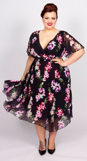 55 Plus Size Wedding Guest Dresses {with Sleeves} - Plus Size Cocktail Dresses - alexawebb.com Plus Size Dresses For Wedding, Sukienki Maksi, Plus Size Wedding Guest, Trendy Plus Size Dresses, Plus Size Wedding Guest Dresses, Cocktail Dress Wedding Guest, Dresses For Wedding Guest, Gaun Fashion, Plus Size Cocktail Dresses