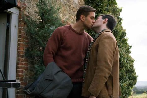 Secret affair … Oliver Jackson-Cohen and James McArdle in Man in an Orange Shirt. Julian Morris, Oliver Jackson Cohen, Film Man, Vanessa Redgrave, Father's Love, Men In Love, Gay Books, Man Crush Monday, Men Kissing