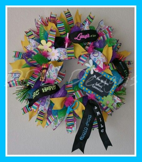 Back to School inspirational school counselor wreath on Deco Www.facebook.com/ddldesigns.com School Counselor Door, Counselor Door, School Wreaths, Teacher Wreaths, Classroom Style, Sports Wreaths, Wreath Wall, Craft Show Ideas, Seasonal Wreaths