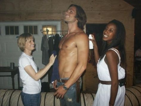 Jared Padalecki - shirtless! Prepping for "Friday the 13th" movie, i think. Jared Padalecki Shirtless, Jared Padalecki Supernatural, Short Bus, Jensen And Misha, Mark Sheppard, Winchester Boys, Jared And Jensen, Supernatural Fans, Winchester Brothers