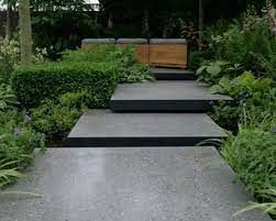 Ideas Jardin, Concrete Path, Concrete Patios, Front Walk, Plant Tips, Concrete Stairs, Garden Steps, Concrete Steps, Front Steps