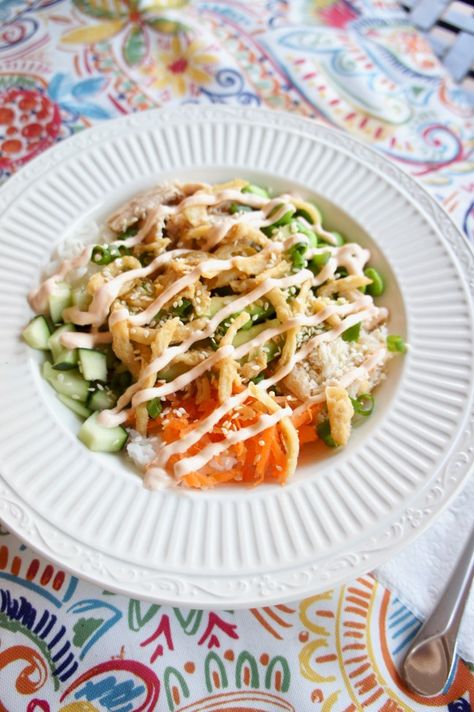 Easy Canned Tuna Poke Bowl - A Love Letter To Food Tuna Sushi Bowl, Tuna Poke Recipe, Tuna Poke Bowl Recipe, Healthy Tuna Recipes, Poke Recipe, Canned Salmon Recipes, Canned Tuna Recipes, Tuna Poke Bowl, Poke Bowl Recipe