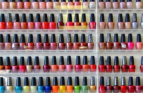 Red, Pink, Green? The Meaning of Nail Polish: What Does Your Color Say About You? Nontoxic Nail Polish, Safe Nail Polish, Opi Nail Polish Colors, Beautiful Nail Polish, Nail Polish Brands, Nail Polish Trends, Basic Nails, Best Nail Polish, Opi Nail Polish