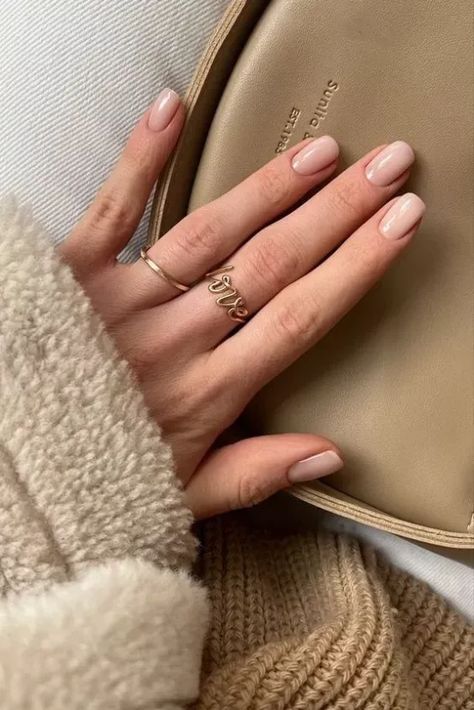 I'm excited to share the best Summer Nail Color Trends for 2024. From classic neutrals or bold like electric green, there's a color for you! Nails For Photoshoot, Best Summer Nail Color, Summer Nail Color, Sophisticated Manicure, Chrome Nail Art, Nail Color Trends, Nude Nail Polish, Nude Nail Designs, Long Nail Designs