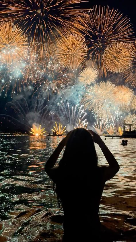 Fireworks Aesthetic, Dream Photos, Fun Aesthetic, Shotting Photo, Vision Board Images, Vision Board Inspiration, Foto Poses, Jolie Photo, Summer Dream